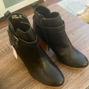 Time and Tru Black Ankle Boots